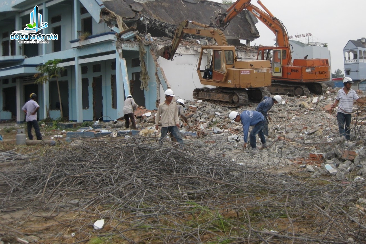 thu-mua-xac-nha-cu-1